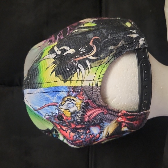 Marvel Venom Snapback Hat - Picture 3 of 7